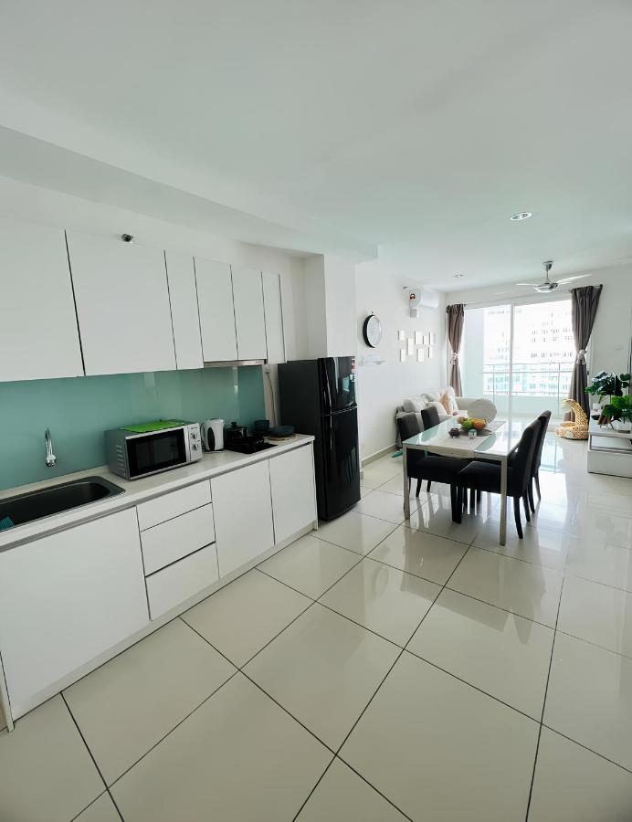Mansion One L 6pax 2r1b L Seaview L Gleneagle L By Perfectsweethome George Town